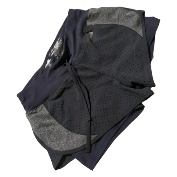 Avia Women Running Shorts Size S Reflective Gray/Dark Gray Double Layer MW NWOT - Picture 5 of 10